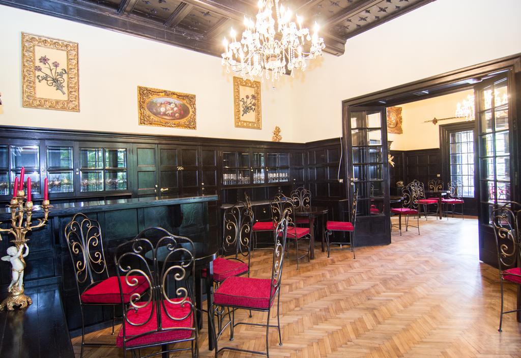 Hotel Casa Cu Farfurii à Sinaia Extérieur photo